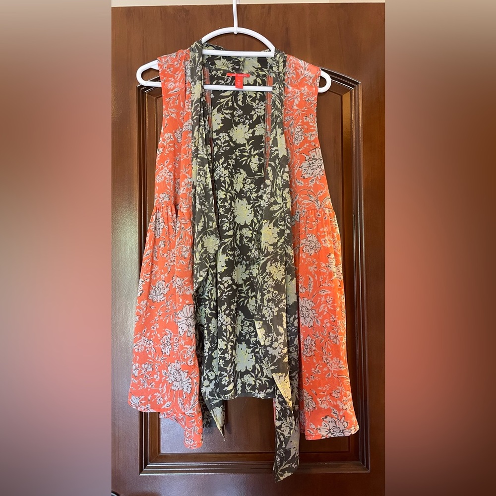 C&V Chelsea & Violet asymmetrical sleeveless cardigan. Colorful, light weight.